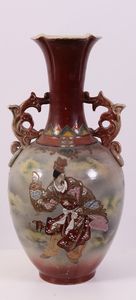 Coppia di vasi biansati in porcellana policroma  - Asta Parade - Arredi e dipinti antichi  - Associazione Nazionale - Case d'Asta italiane