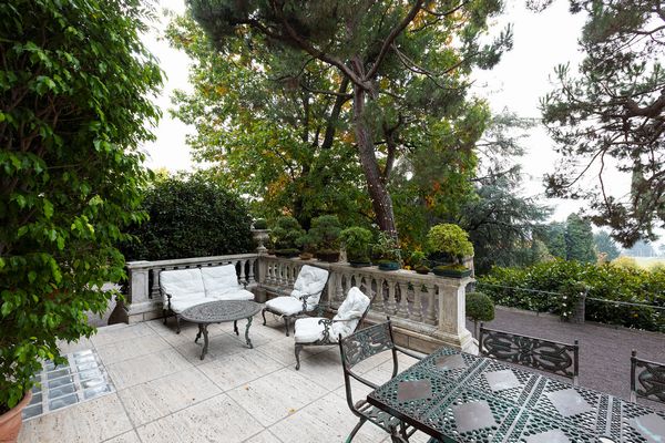 Villa Paradeisos, Varese : Prestigiosa villa signorile, unica nel suo genere, con parco privato e vista lago  - Asta Un angolo di Paradeisos - Associazione Nazionale - Case d'Asta italiane