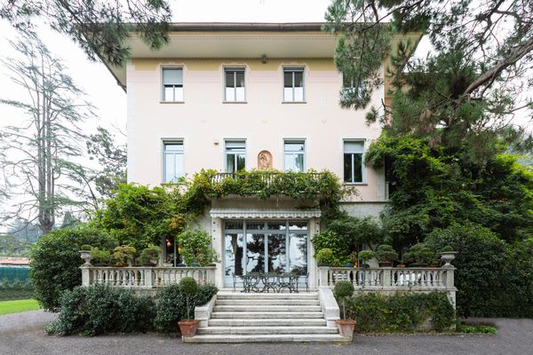 Villa Paradeisos, Varese : Prestigiosa villa signorile, unica nel suo genere, con parco privato e vista lago  - Asta Un angolo di Paradeisos - Associazione Nazionale - Case d'Asta italiane