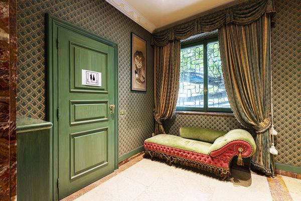 Villa Paradeisos, Varese : Prestigiosa villa signorile, unica nel suo genere, con parco privato e vista lago  - Asta Un angolo di Paradeisos - Associazione Nazionale - Case d'Asta italiane