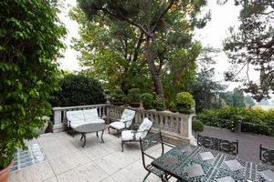 Villa Paradeisos, Varese : Prestigiosa villa signorile, unica nel suo genere, con parco privato e vista lago  - Asta Un angolo di Paradeisos - Associazione Nazionale - Case d'Asta italiane