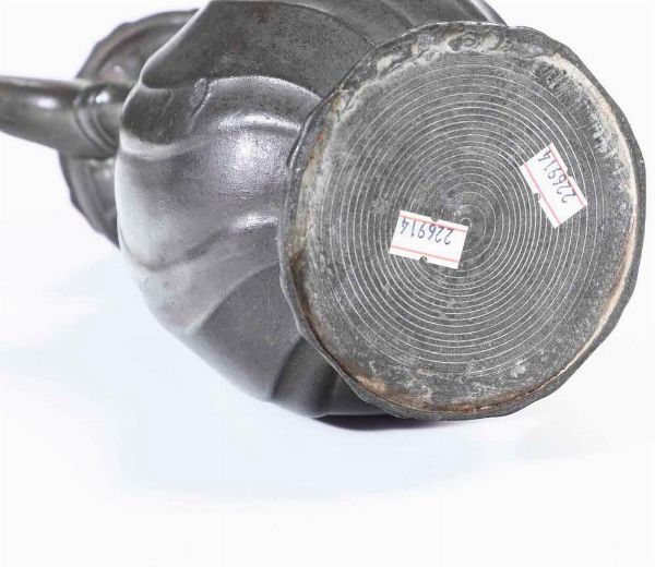 Caffettiera in peltro  - Asta  Antiquariato gennaio | Cambi Time - Associazione Nazionale - Case d'Asta italiane