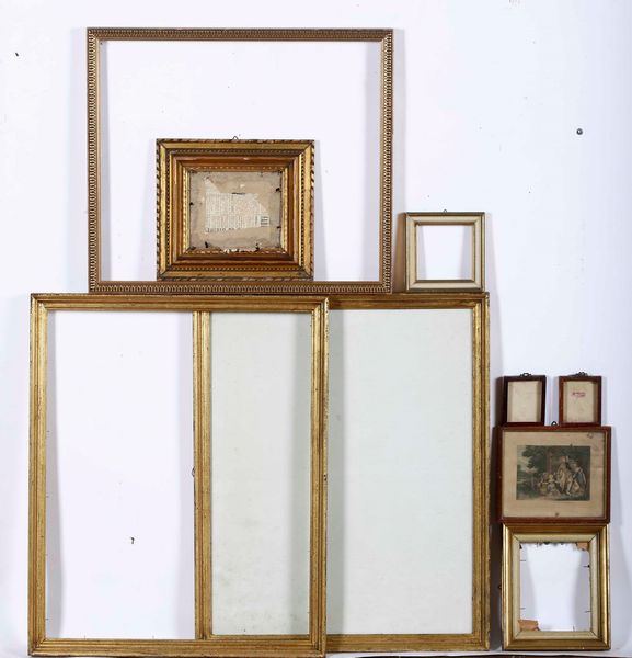 Lotto di nove cornici diverse  - Asta  Antiquariato gennaio | Cambi Time - Associazione Nazionale - Case d'Asta italiane