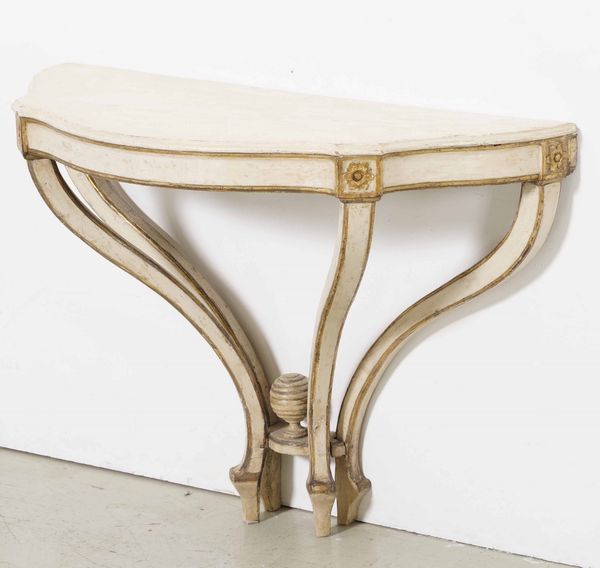 Consolle in legno laccato con profili dorati. XVIII-XIX secolo  - Asta  Antiquariato gennaio | Cambi Time - Associazione Nazionale - Case d'Asta italiane