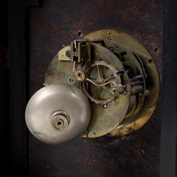 Pendola da tavolo con cassa in noce, Roma, XVIII secolo  - Asta  Antiquariato gennaio | Cambi Time - Associazione Nazionale - Case d'Asta italiane