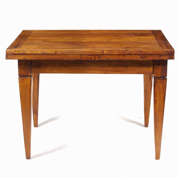 Tavolo in noce con piano a libro estraibile. XIX secolo  - Asta  Antiquariato gennaio | Cambi Time - Associazione Nazionale - Case d'Asta italiane