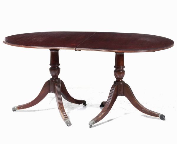 Tavolo in mogano e sei sedie in stile. Inghilterra XIX-XX secolo  - Asta  Antiquariato gennaio | Cambi Time - Associazione Nazionale - Case d'Asta italiane