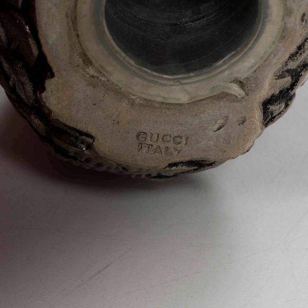 Saliera e pepiera in metallo a firma Gucci. Italia XX secolo  - Asta  Antiquariato gennaio | Cambi Time - Associazione Nazionale - Case d'Asta italiane