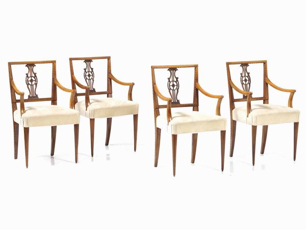 Gruppo di quattro poltrone con schienale a cartella traforata, XIX-XX secolo  - Asta  Antiquariato gennaio | Cambi Time - Associazione Nazionale - Case d'Asta italiane