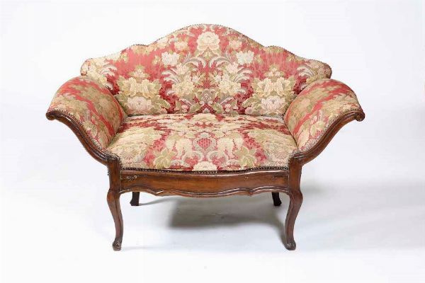 Divanetto in legno intagliato  - Asta  Antiquariato gennaio | Cambi Time - Associazione Nazionale - Case d'Asta italiane