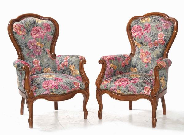 Coppia di poltrone in legno rivestite in tessuto a motivi floreali  - Asta  Antiquariato gennaio | Cambi Time - Associazione Nazionale - Case d'Asta italiane