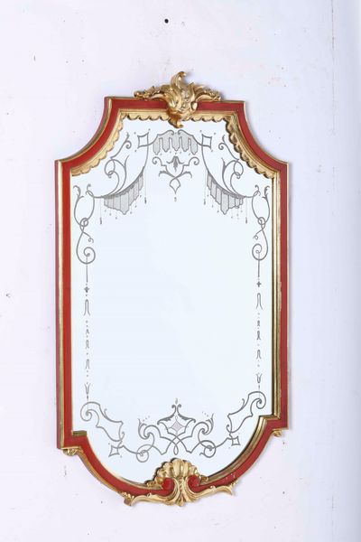 Coppia di specchiere in legno intagliato, laccato e dorato, specchi incisi. XIX secolo  - Asta  Antiquariato gennaio | Cambi Time - Associazione Nazionale - Case d'Asta italiane