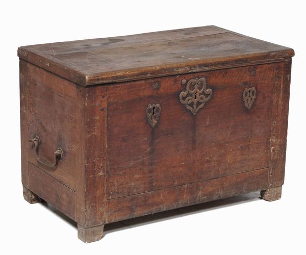 Antico baule in legno  - Asta  Antiquariato gennaio | Cambi Time - Associazione Nazionale - Case d'Asta italiane