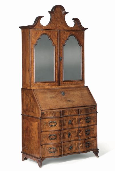 Trumeau lastronato in noce e radica di noce, XVIII secolo  - Asta  Antiquariato gennaio | Cambi Time - Associazione Nazionale - Case d'Asta italiane