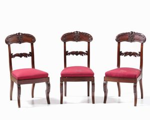 Tavolo in legno con sei sedie e due poltrone in legno intagliato. XIX secolo  - Asta  Antiquariato gennaio | Cambi Time - Associazione Nazionale - Case d'Asta italiane