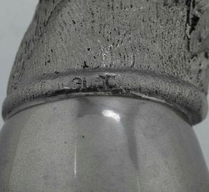 Bicchiere in  metallo con testa di cavallo a firma Gucci. Italia XX secolo  - Asta  Antiquariato gennaio | Cambi Time - Associazione Nazionale - Case d'Asta italiane