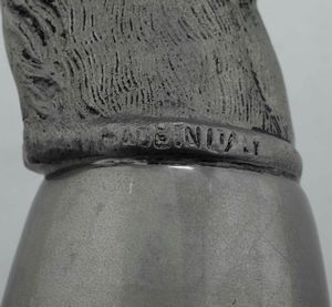 Bicchiere in  metallo con testa di cavallo a firma Gucci. Italia XX secolo  - Asta  Antiquariato gennaio | Cambi Time - Associazione Nazionale - Case d'Asta italiane