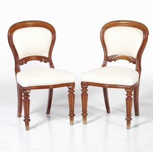 Tavolo in mogano e sei sedie in stile. Inghilterra XIX-XX secolo  - Asta  Antiquariato gennaio | Cambi Time - Associazione Nazionale - Case d'Asta italiane