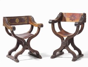 Quattro sedie tipo Savonarola diverse  - Asta  Antiquariato gennaio | Cambi Time - Associazione Nazionale - Case d'Asta italiane
