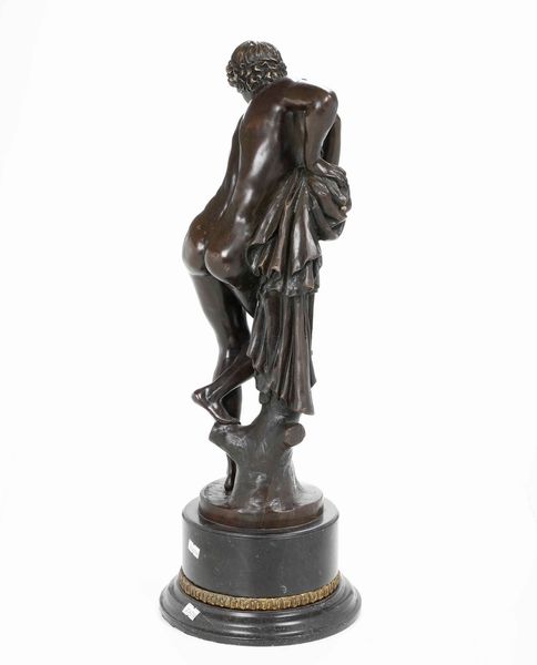Apollo, da Giambologna. Bronzo patinato su base in marmo nero. XIX-XX secolo  - Asta Scultura | Cambi Time - Associazione Nazionale - Case d'Asta italiane