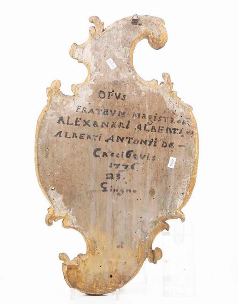 Stemma nobiliare. Legno intagliato e a mecca. Italia XVIII secolo  - Asta Scultura | Cambi Time - Associazione Nazionale - Case d'Asta italiane