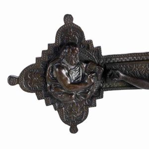 Croce astile in bronzo fuso. Fonditore veneto del XVIII secolo  - Asta Scultura | Cambi Time - Associazione Nazionale - Case d'Asta italiane