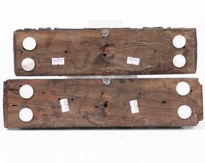 Coppia di frammenti lignei in noce con mascheroni al centro. Alto Lazio, verso la fine del XVI secolo  - Asta Scultura | Cambi Time - Associazione Nazionale - Case d'Asta italiane