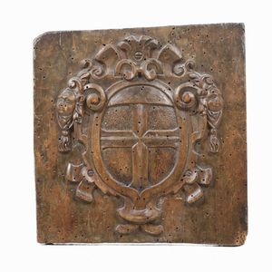 Piccolo stemma manierista, noce scolpito fine XVI secolo  - Asta Scultura | Cambi Time - Associazione Nazionale - Case d'Asta italiane