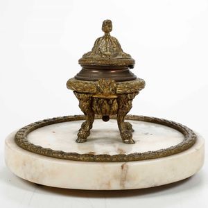 Calamaio in bronzo con base in onice. XIX secolo  - Asta Scultura | Cambi Time - Associazione Nazionale - Case d'Asta italiane