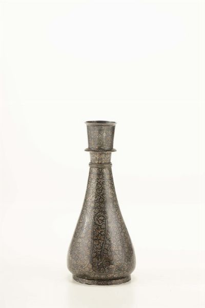 Bottiglia in argento, Persia, XIX secolo  - Asta Scultura e Oggetti d'Arte - Associazione Nazionale - Case d'Asta italiane