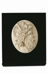 Profilo del Dio Ares (Marte) in avorio scolpito. Germania del sud XVIII secolo  - Asta Scultura e Oggetti d'Arte - Associazione Nazionale - Case d'Asta italiane