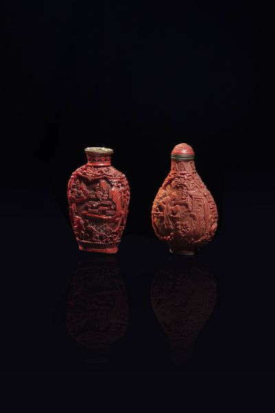 COPPIA DI SNUFF BOTTLE : Coppia di snuff bottle in lacca con  paesaggi e figure  Cina  dinastia Qing  XIX sec H  cm 7.6  - Asta Arte Orientale - Associazione Nazionale - Case d'Asta italiane