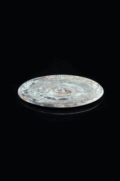 SPECCHIO : Specchio in bronzo  Cina  dinastia Ming  XVII sec Diam cm 18  - Asta Arte Orientale - Associazione Nazionale - Case d'Asta italiane