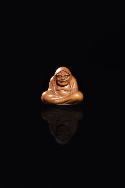 NETZUKE : Netzuke rappresentante Gama-Sennin in legno di sandalo giallo  Giappone  Meiji  inizi XX sec H cm 3 5x4  - Asta Arte Orientale - Associazione Nazionale - Case d'Asta italiane