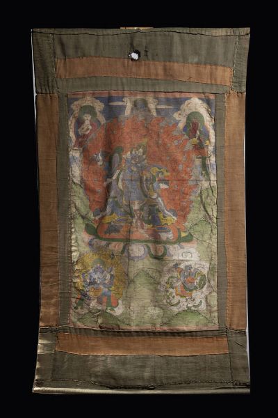 THANGKA : Thangka in seta dipinto  Tibet  XIX sec. H cm 97x55  - Asta Arte Orientale - Associazione Nazionale - Case d'Asta italiane