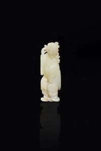 FIGURA DI DONNA - Figura di donna in giada bianca  Cina  dinastia Qing  XIX sec H cm 12x4 5
