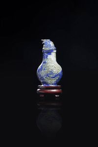 PICCOLO VASETTO - Piccolo vasetto in lapislazzulo con coperchio  Cina  dinastia Qing  XX sec H cm 9 5x5