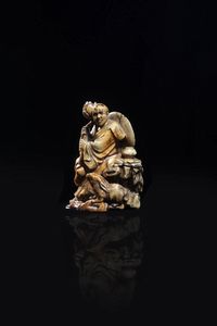 FIGURA DI MONACO - Figura di monaco in saponaria con animale  Cina  dinastia Qing  XIX sec H cm 10x7