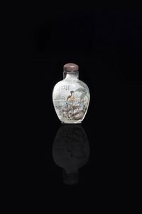 SNUFF BOTTLE - Snuff bottle in cristallo finemente dipinta con figure entro paesaggio e iscrizioni  Cina  Repubblcia  XX sec.  [..]