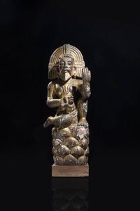 SCULTURA - Scultura di divinit in legno dorato  sud est asiatico  Bali  XIX sec. H cm 46 5x16