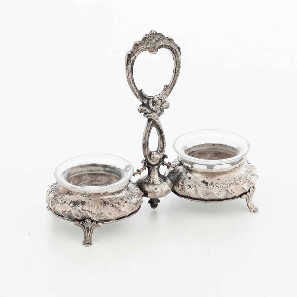 Saliera in argento fuso e sbalzato e vetro. Argenteria italiana del XX secolo (apparentemente priva di punzonatura)  - Asta Argenti | Cambi TIME - Associazione Nazionale - Case d'Asta italiane