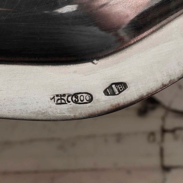 Sei coppette lavadita con piattini. Argento fuso e sagomato. Marchio con fascio littorio in uso dal 1935 al 1945. Argentiere Clementi, Bologna  - Asta Argenti | Cambi TIME - Associazione Nazionale - Case d'Asta italiane