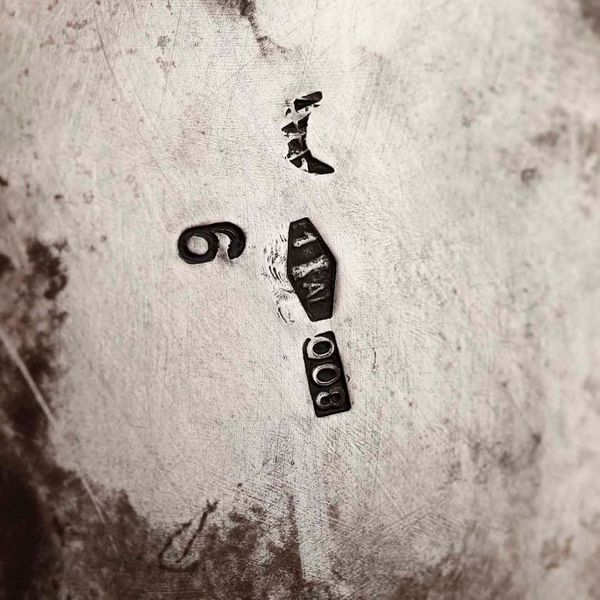 Samovar. Argento fuso, sagomato e cesellato. Argenteria artistica italiana della prima met del XX secolo. Marchio con fascio littorio in uso dal 1935 al 1945. Argentiere Cesa, Alessandria  - Asta Argenti | Cambi TIME - Associazione Nazionale - Case d'Asta italiane