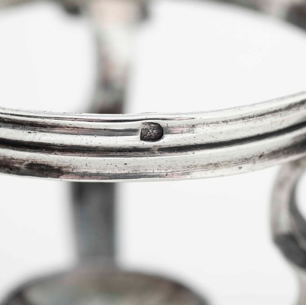 Due saliere in argento con vaschette in vetro blu cobalto. Italia XX secolo. Bolli camerali romani non pertinenti  - Asta Argenti | Cambi TIME - Associazione Nazionale - Case d'Asta italiane