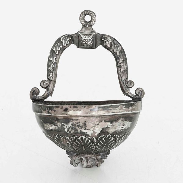 Piccola acquasantiera in argento fuso e sbalzato. Marchi della citt di Milano, XIX secolo  - Asta Argenti | Cambi TIME - Associazione Nazionale - Case d'Asta italiane