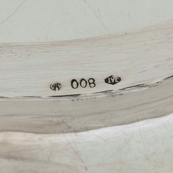 Tre vassoietti rettangolari diversi in argento. Varie manifatture del XX secolo  - Asta Argenti | Cambi TIME - Associazione Nazionale - Case d'Asta italiane