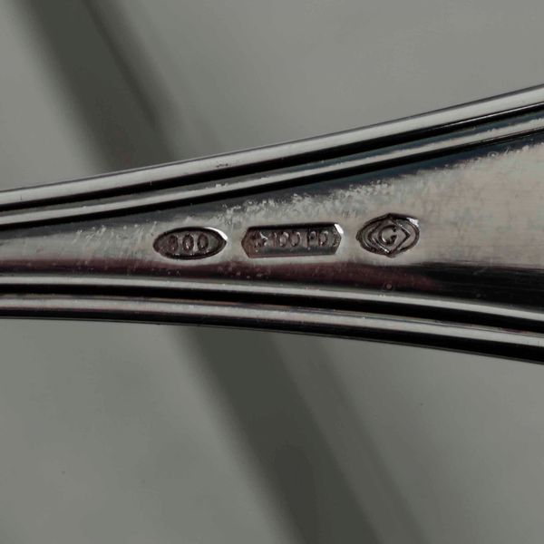 Servizio da bambino in argento composto da forchetta, coltello e cucchiaio. Argenteria veneta del XX-XXI secolo  - Asta Argenti | Cambi TIME - Associazione Nazionale - Case d'Asta italiane