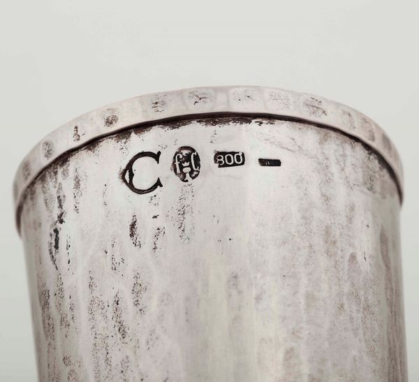 Lotto di bicchiere e porta sigarette rettangolare in argento.Argentieri Foresto Binazzi e altro argentiere non identificato  - Asta Argenti | Cambi TIME - Associazione Nazionale - Case d'Asta italiane