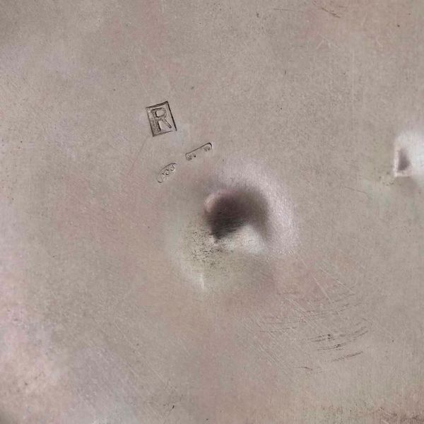 Coppia di candelieri in argento. Argenteria italiana del XX secolo. Argentiere Castaudi & Gautero, Vercelli  - Asta Argenti | Cambi TIME - Associazione Nazionale - Case d'Asta italiane