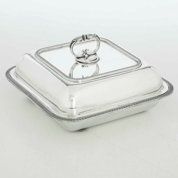 Legumiera in argento fuso e sagomato. Argenteria italiana del XX-XXI secolo  - Asta Argenti | Cambi TIME - Associazione Nazionale - Case d'Asta italiane